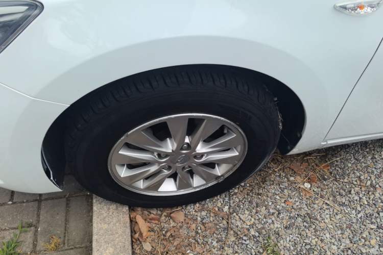 Used Hyundai Celesta 2020 1.6L Automatic GL Enjoyable Edition Left Front Wheel Hub