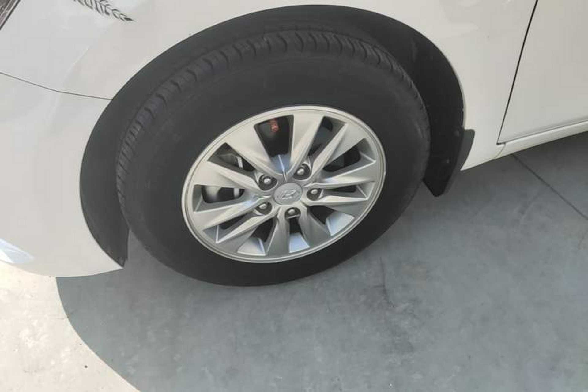Used Hyundai Celesta 2020 1.6L Automatic GL Enjoyable Edition Left Front Wheel Hub
