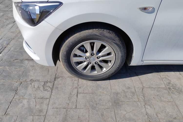 Used Hyundai Celesta 2020 1.6L Automatic GL Enjoyable Edition Left Front Wheel Hub