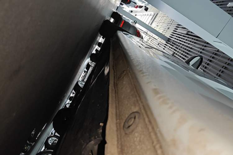 Used Hyundai Celesta 2020 1.6L Automatic GL Enjoyable Edition Left Side Sill