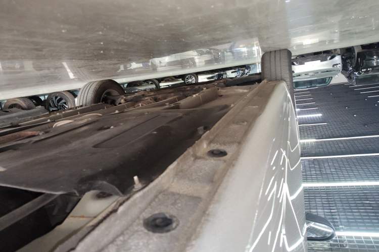 Used Hyundai Celesta 2020 1.6L Automatic GL Enjoyable Edition Left Side Sill
