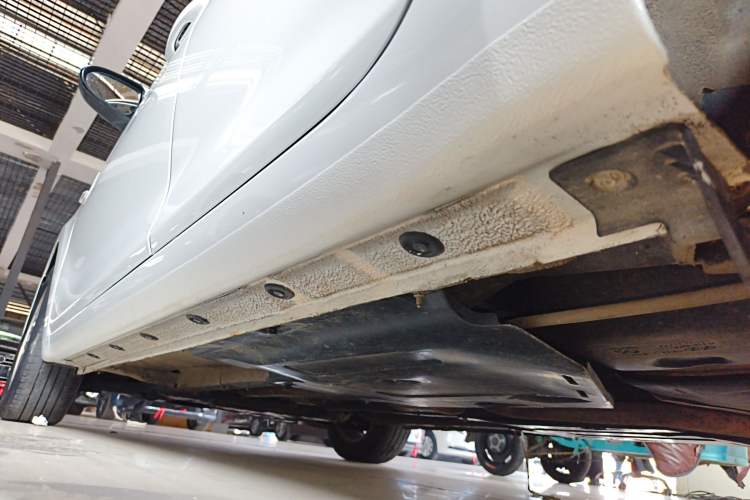 Used Hyundai Celesta 2020 1.6L Automatic GL Enjoyable Edition Left Side Sill