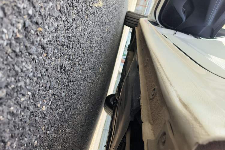 Used Hyundai Celesta 2020 1.6L Automatic GL Enjoyable Edition Left Side Sill