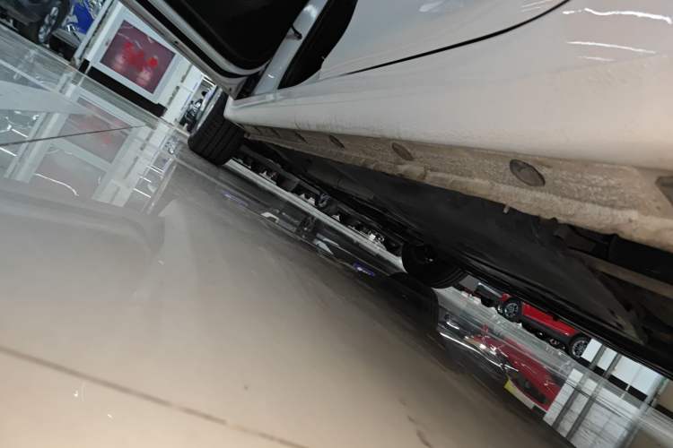 Used Hyundai Celesta 2020 1.6L Automatic GL Enjoyable Edition Left Side Sill