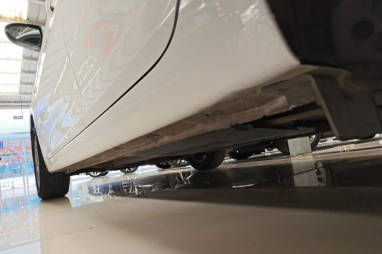 Used Hyundai Celesta 2020 1.6L Automatic GL Enjoyable Edition Left Side Sill