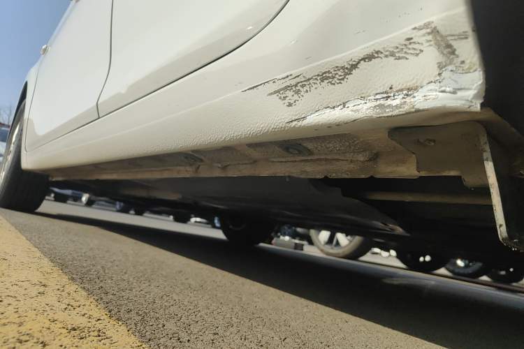 Used Hyundai Celesta 2020 1.6L Automatic GL Enjoyable Edition Left Side Sill