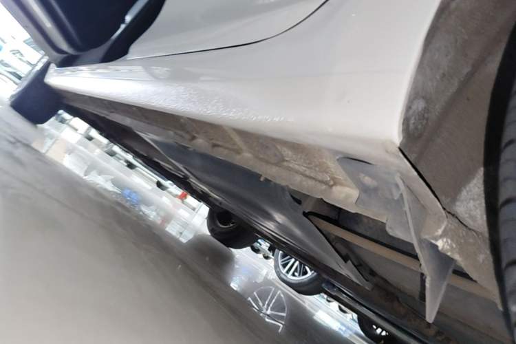Used Hyundai Celesta 2020 1.6L Automatic GL Enjoyable Edition Left Side Sill