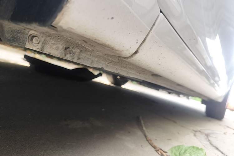 Used Hyundai Celesta 2020 1.6L Automatic GL Enjoyable Edition Left Side Sill
