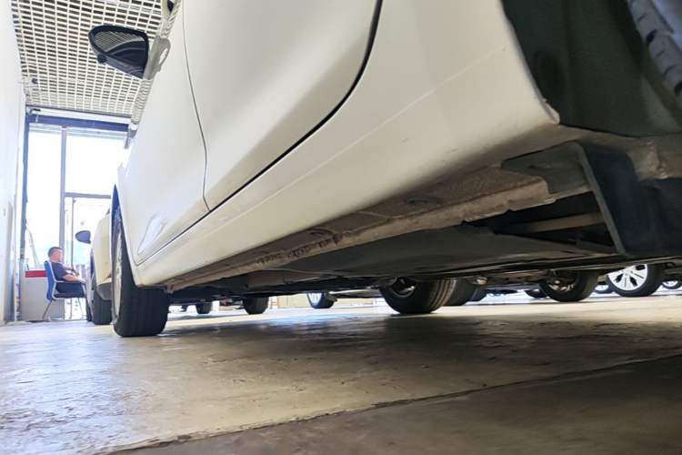 Used Hyundai Celesta 2020 1.6L Automatic GL Enjoyable Edition Left Side Sill
