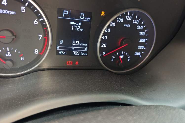 Used Hyundai Celesta 2020 1.6L Automatic GL Enjoyable Edition Odometer Close Up