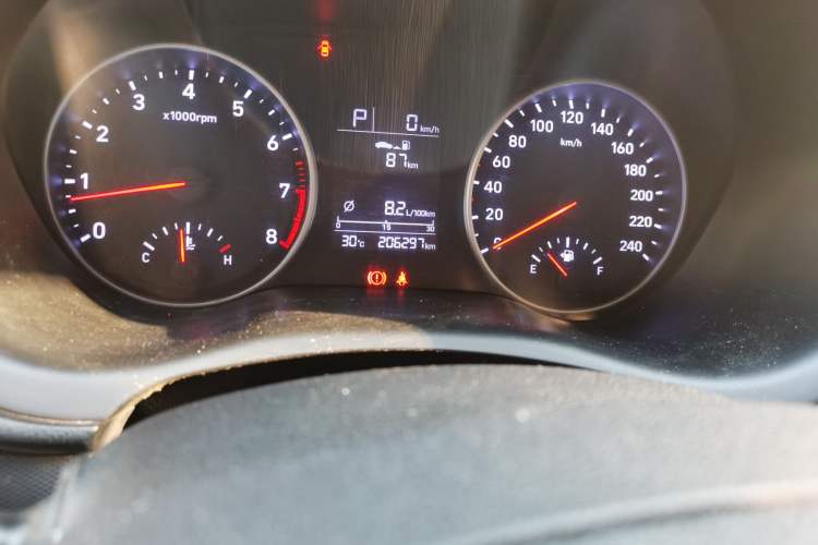 Used Hyundai Celesta 2020 1.6L Automatic GL Enjoyable Edition Odometer Close Up