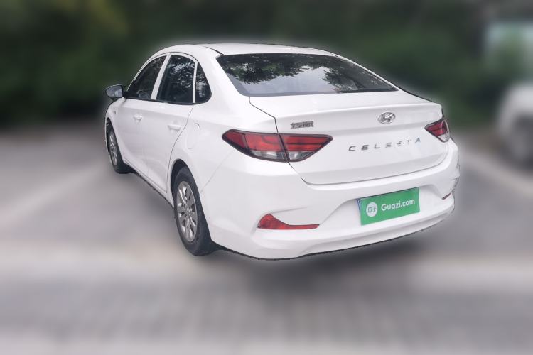 Used Hyundai Celesta  Rear Left 45 Deg