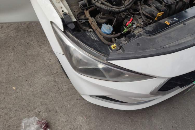 Used Hyundai Celesta 2020 1.6L Automatic GL Enjoyable Edition Right Front Headlight