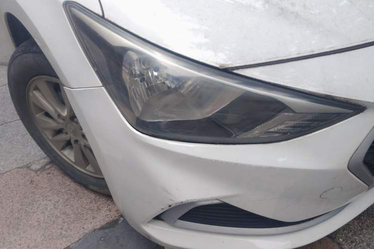 Used Hyundai Celesta 2020 1.6L Automatic GL Enjoyable Edition Right Front Headlight