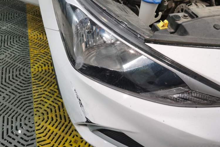 Used Hyundai Celesta 2020 1.6L Automatic GL Enjoyable Edition Right Front Headlight