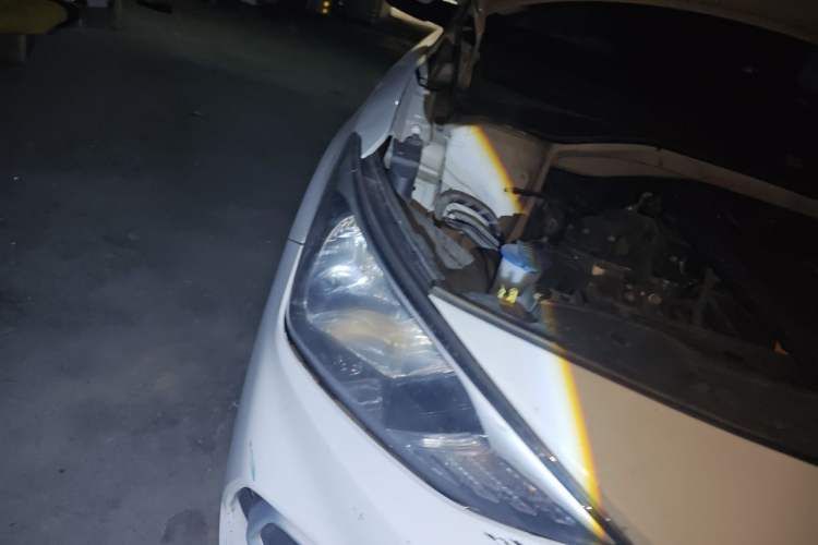 Used Hyundai Celesta 2020 1.6L Automatic GL Enjoyable Edition Right Front Headlight