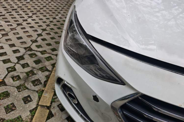 Used Hyundai Celesta 2020 1.6L Automatic GL Enjoyable Edition Right Front Headlight