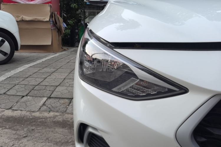 Used Hyundai Celesta 2020 1.6L Automatic GL Enjoyable Edition Right Front Headlight