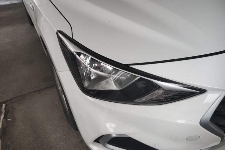 Used Hyundai Celesta 2020 1.6L Automatic GL Enjoyable Edition Right Front Headlight