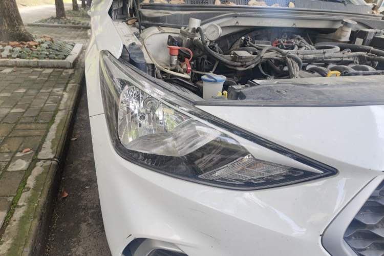Used Hyundai Celesta 2020 1.6L Automatic GL Enjoyable Edition Right Front Headlight