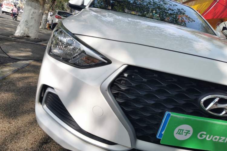 Used Hyundai Celesta 2020 1.6L Automatic GL Enjoyable Edition Right Front Headlight