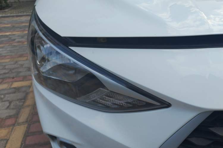 Used Hyundai Celesta 2020 1.6L Automatic GL Enjoyable Edition Right Front Headlight