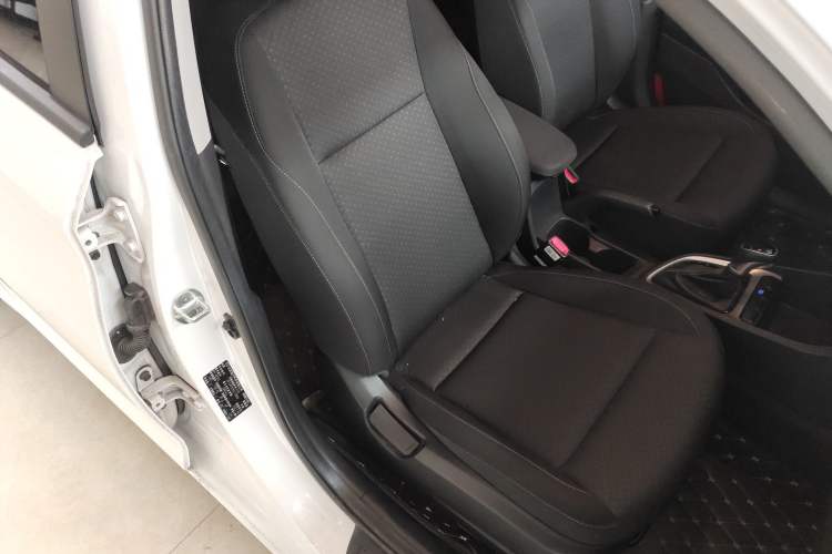 Used Hyundai Celesta 2020 1.6L Automatic GL Enjoyable Edition Right Front Seat