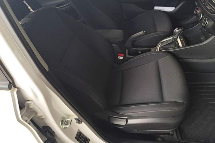 Used Hyundai Celesta 2020 1.6L Automatic GL Enjoyable Edition Right Front Seat