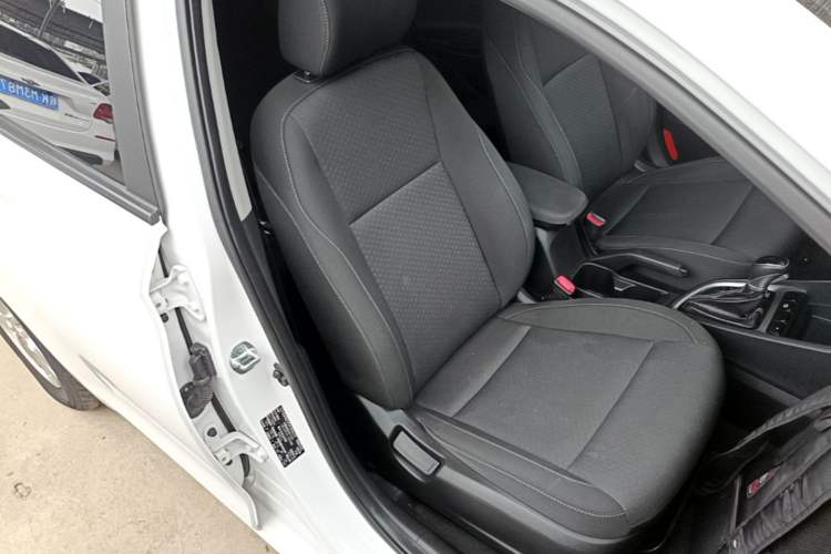 Used Hyundai Celesta 2020 1.6L Automatic GL Enjoyable Edition Right Front Seat