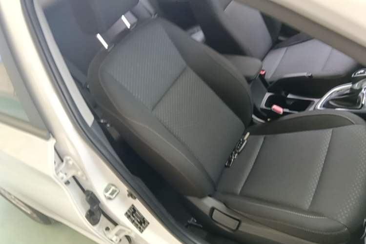 Used Hyundai Celesta 2020 1.6L Automatic GL Enjoyable Edition Right Front Seat
