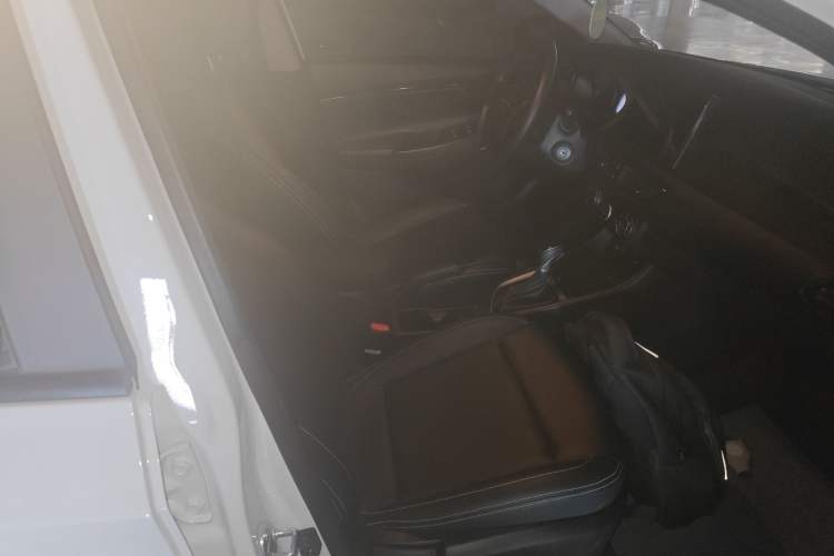 Used Hyundai Celesta 2020 1.6L Automatic GL Enjoyable Edition Right Front Seat