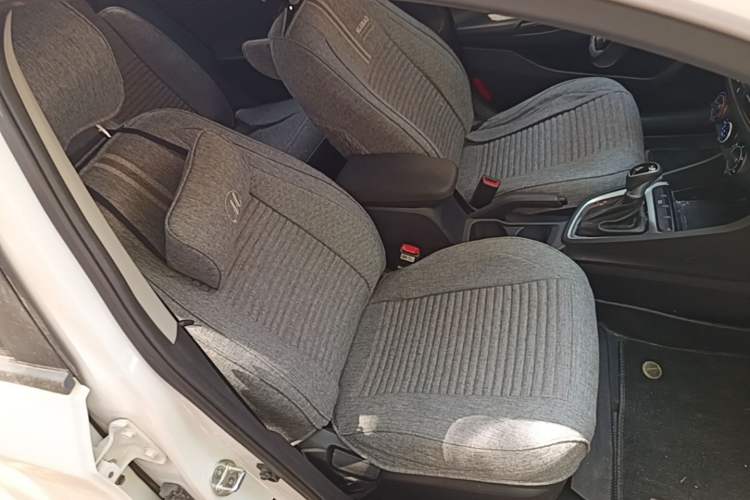 Used Hyundai Celesta 2020 1.6L Automatic GL Enjoyable Edition Right Front Seat
