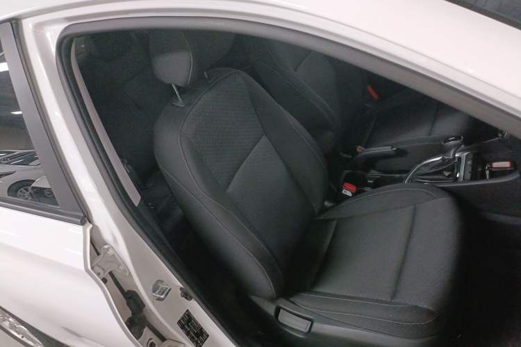 Used Hyundai Celesta 2020 1.6L Automatic GL Enjoyable Edition Right Front Seat