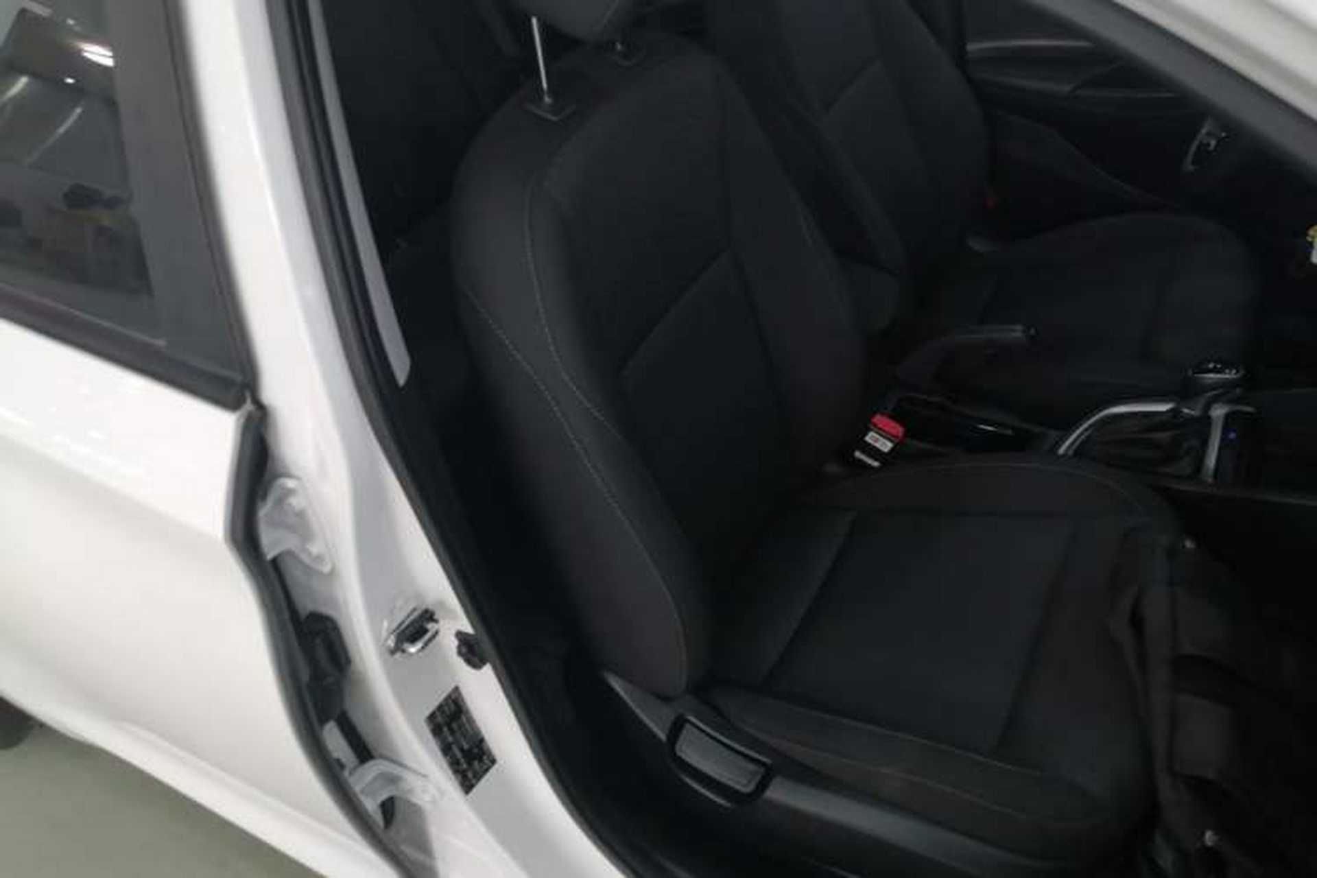 Used Hyundai Celesta 2020 1.6L Automatic GL Enjoyable Edition Right Front Seat