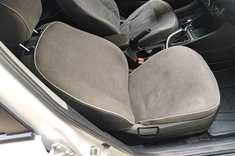 Used Hyundai Celesta 2020 1.6L Automatic GL Enjoyable Edition Right Front Seat