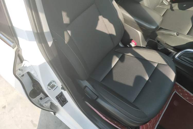 Used Hyundai Celesta 2020 1.6L Automatic GL Enjoyable Edition Right Front Seat