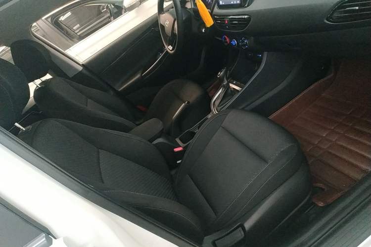 Used Hyundai Celesta 2020 1.6L Automatic GL Enjoyable Edition Right Front Seat