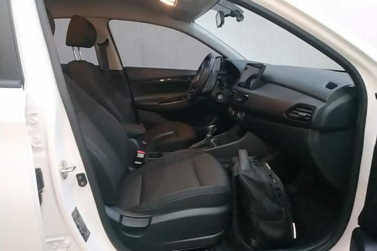 Used Hyundai Celesta 2020 1.6L Automatic GL Enjoyable Edition Right Front Seat