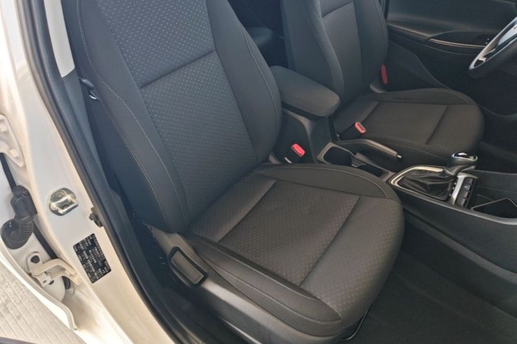 Used Hyundai Celesta 2020 1.6L Automatic GL Enjoyable Edition Right Front Seat