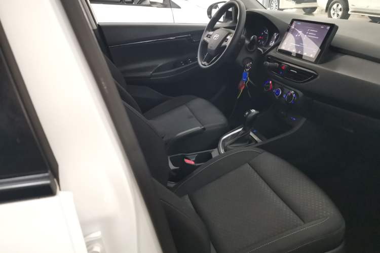 Used Hyundai Celesta 2020 1.6L Automatic GL Enjoyable Edition Right Front Seat