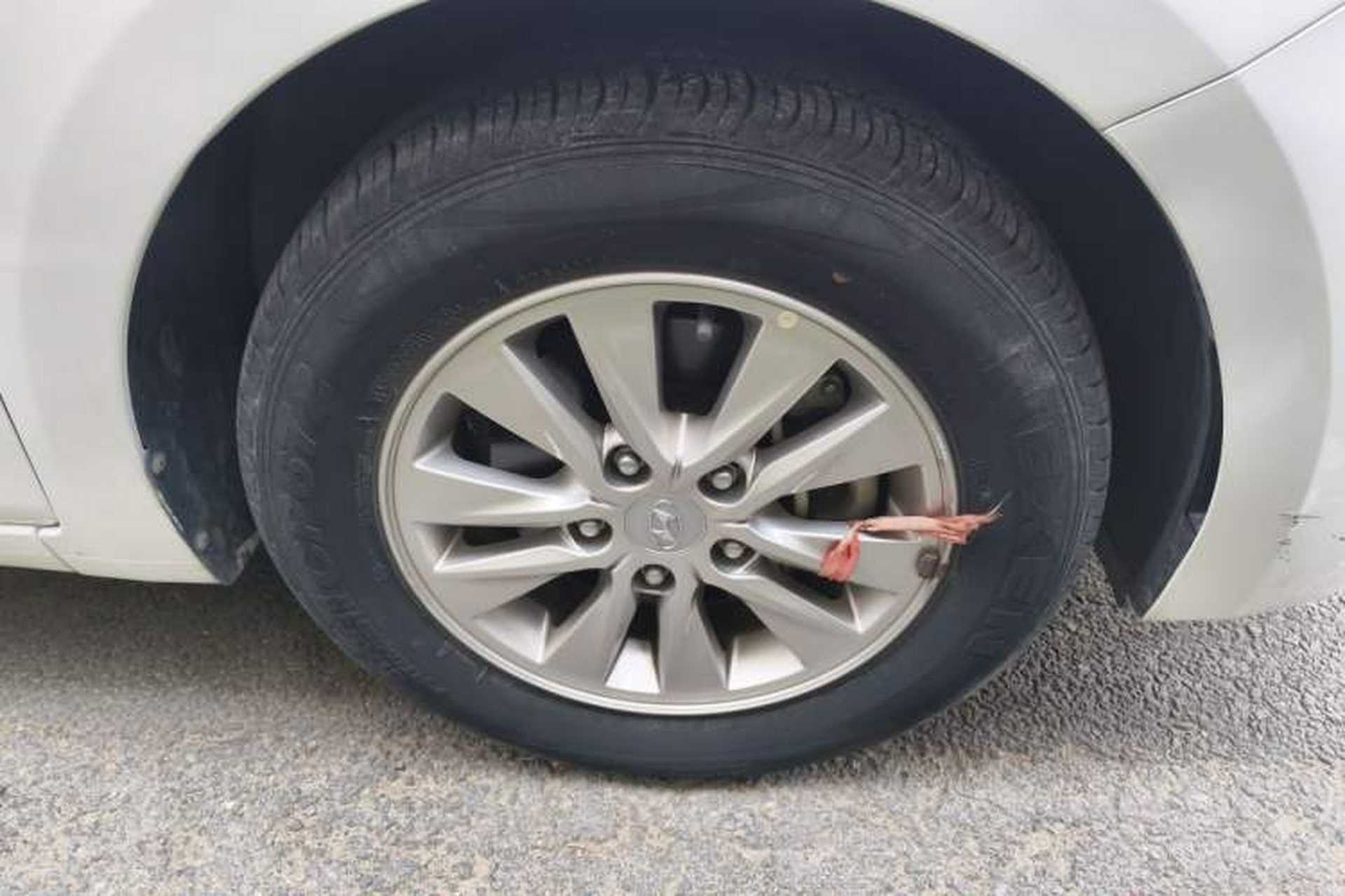 Used Hyundai Celesta 2020 1.6L Automatic GL Enjoyable Edition Right Front Wheel Hub