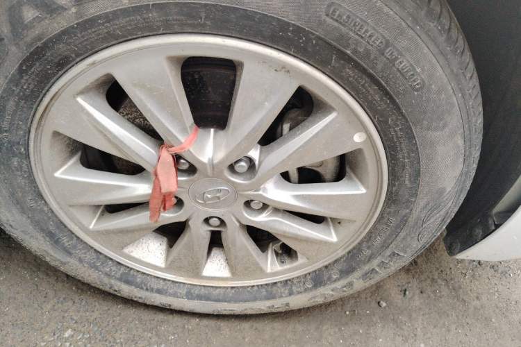 Used Hyundai Celesta 2020 1.6L Automatic GL Enjoyable Edition Right Front Wheel Hub