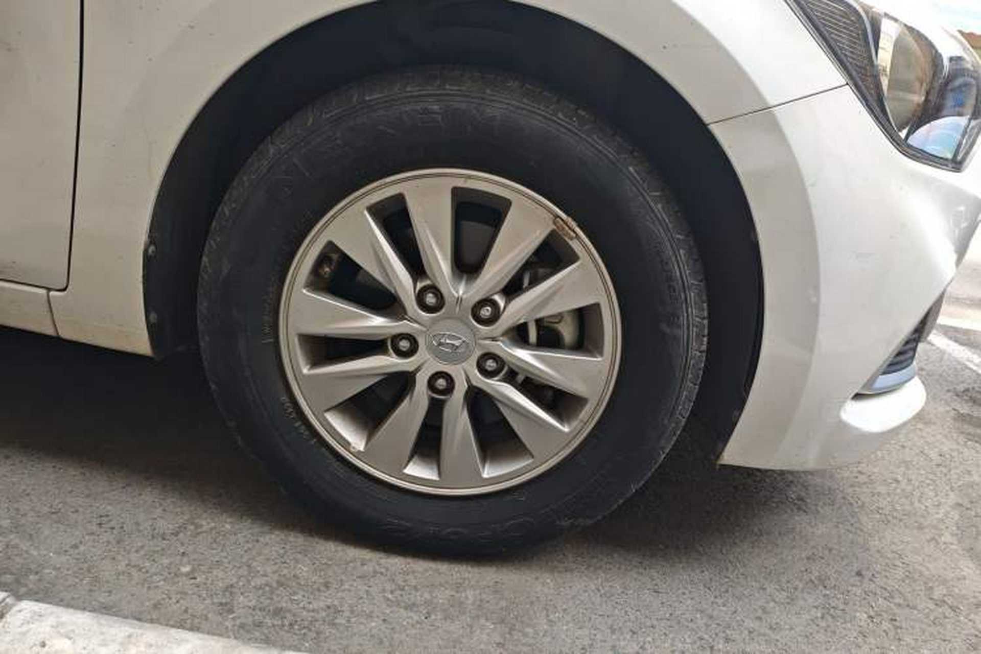 Used Hyundai Celesta 2020 1.6L Automatic GL Enjoyable Edition Right Front Wheel Hub