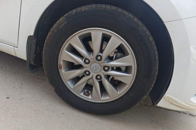 Used Hyundai Celesta 2020 1.6L Automatic GL Enjoyable Edition Right Front Wheel Hub