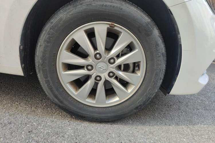Used Hyundai Celesta 2020 1.6L Automatic GL Enjoyable Edition Right Front Wheel Hub