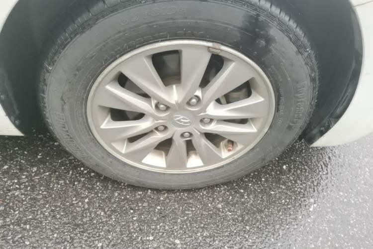 Used Hyundai Celesta 2020 1.6L Automatic GL Enjoyable Edition Right Front Wheel Hub
