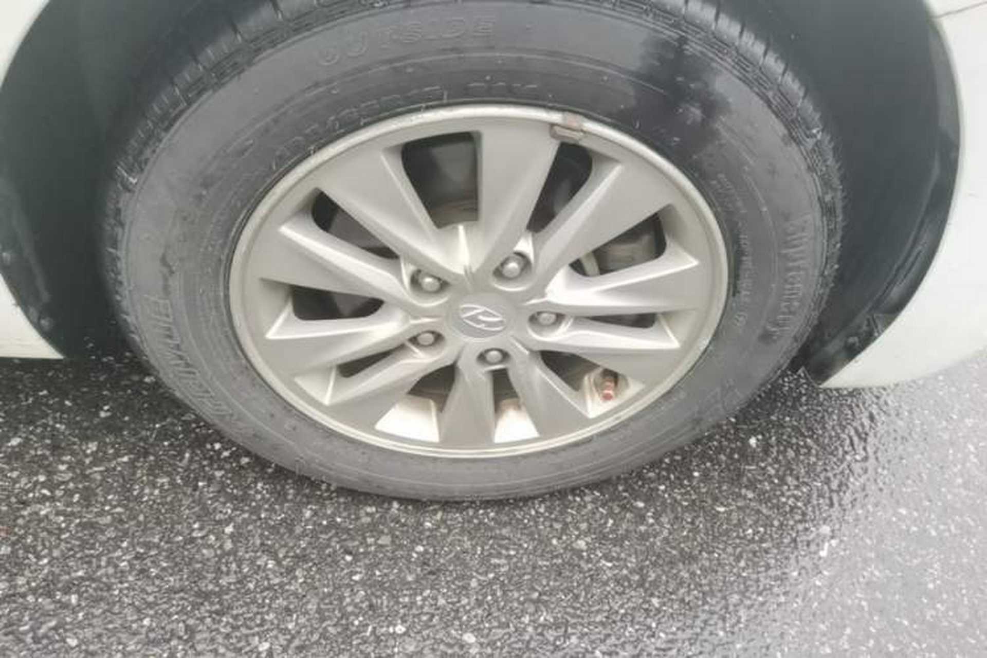 Used Hyundai Celesta 2020 1.6L Automatic GL Enjoyable Edition Right Front Wheel Hub