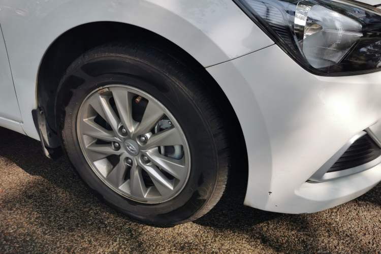 Used Hyundai Celesta 2020 1.6L Automatic GL Enjoyable Edition Right Front Wheel Hub