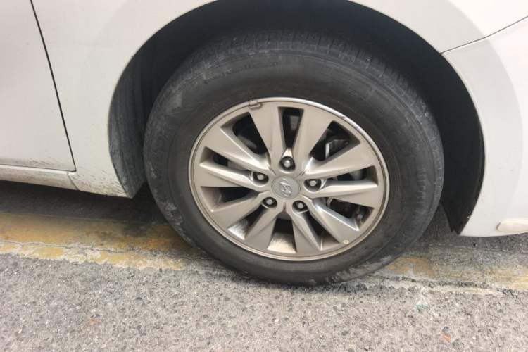 Used Hyundai Celesta 2020 1.6L Automatic GL Enjoyable Edition Right Front Wheel Hub