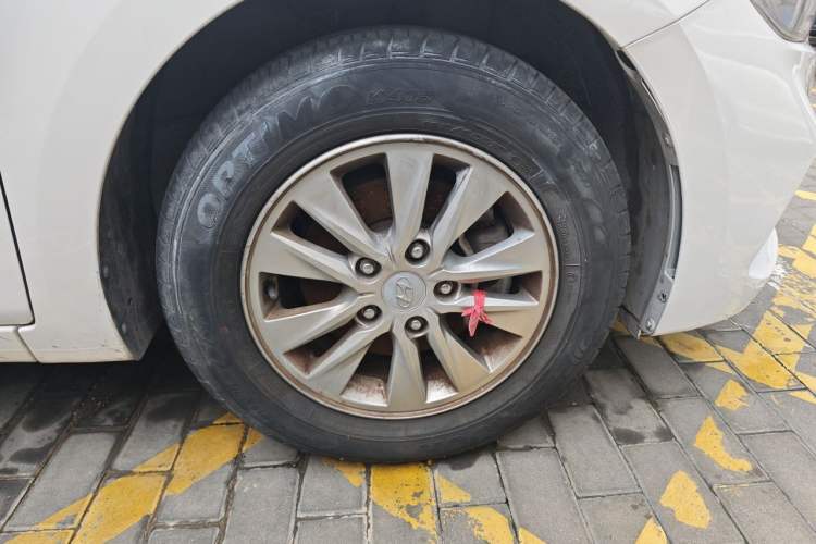 Used Hyundai Celesta 2020 1.6L Automatic GL Enjoyable Edition Right Front Wheel Hub